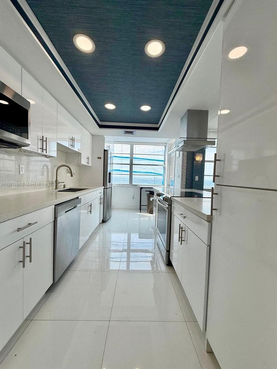 18051 Biscayne Blvd # 1604, Aventura, FL 33160 photo 2