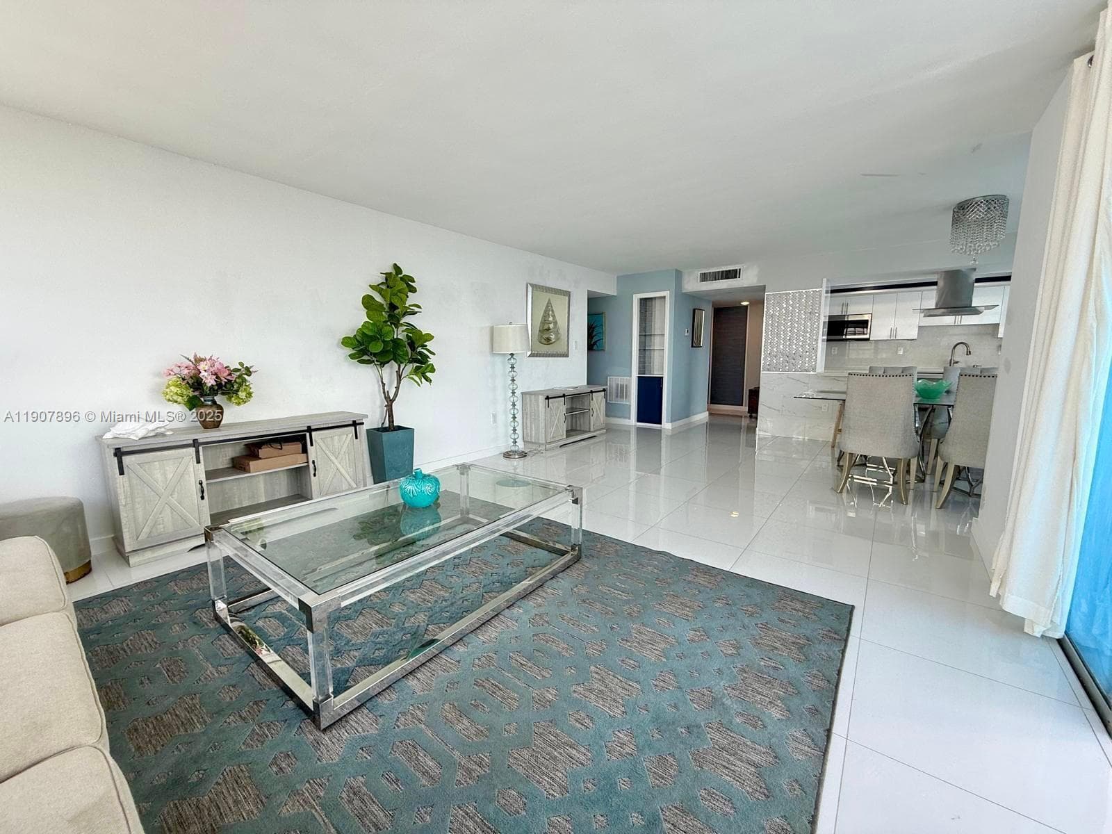 18051 Biscayne Blvd # 1604, Aventura, FL 33160 photo 3