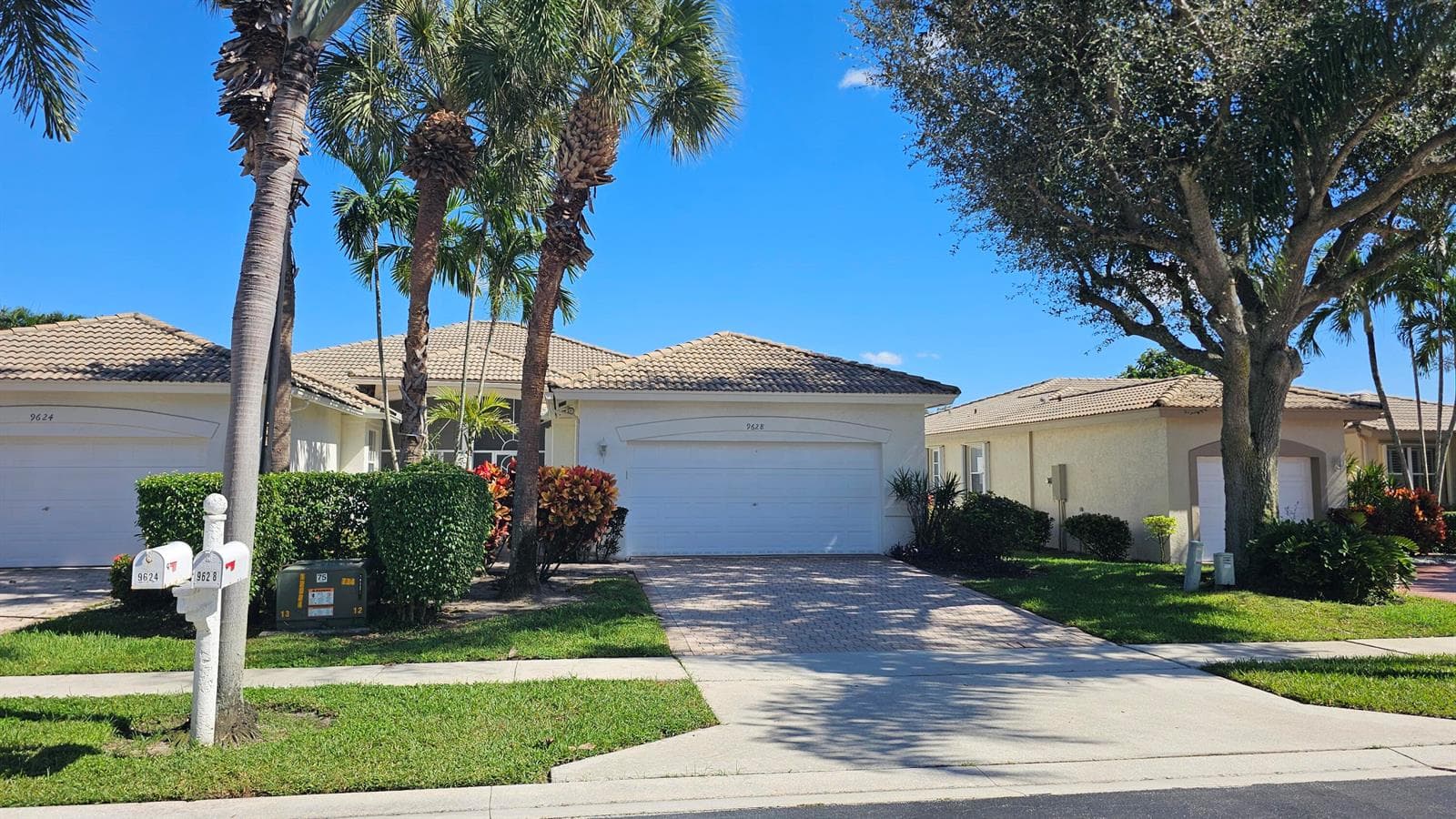 9628 Crescent View Drive N, Boynton Beach, FL 33437 photo 2