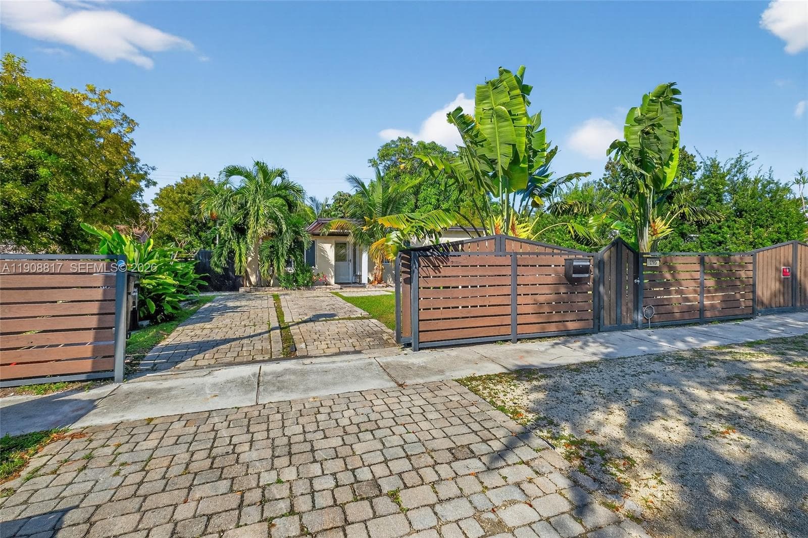 155 NW 124th St, North Miami, FL 33168 photo 2