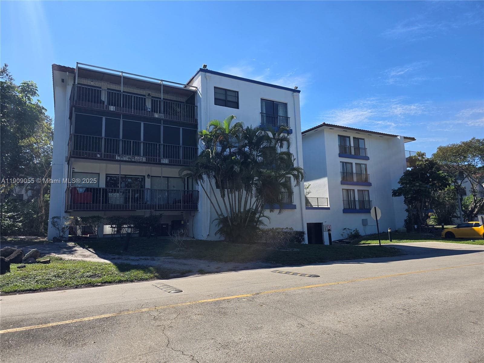 6010 S Falls Cir Dr # 206, Lauderhill, FL 33319