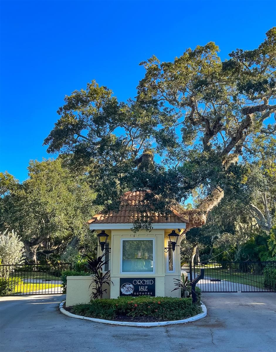 2545 Riverview Court, Vero Beach, FL 32963 photo 3