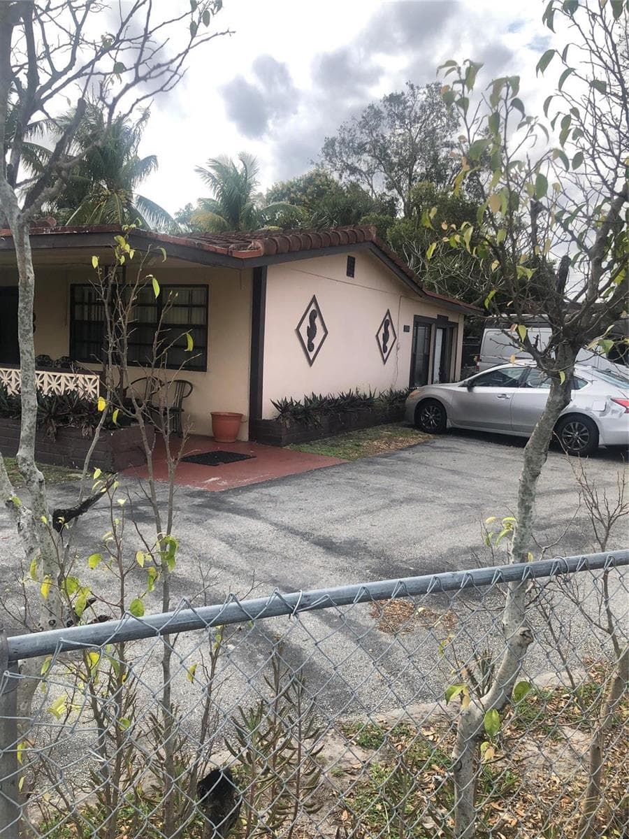 1100 NW 19th Street, Fort Lauderdale, FL 33311 photo 2