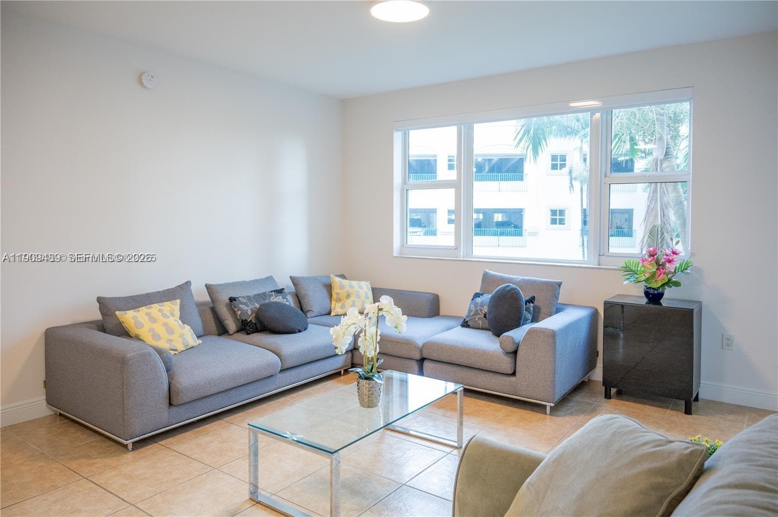 19900 E Country Club Dr # 318, Aventura, FL 33180 photo 4