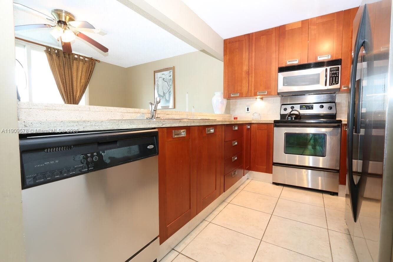 17800 N Bay Rd # 404, Sunny Isles Beach, FL 33160 photo 3
