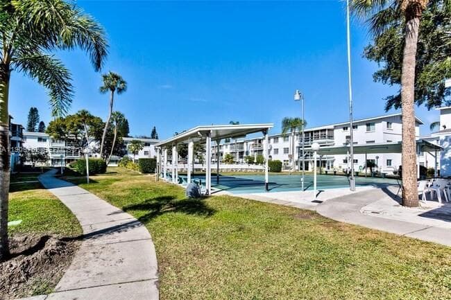 1832 Sunny Drive # D-32, Bradenton, FL 34207 photo 2