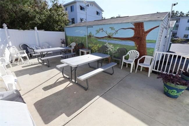 1832 Sunny Drive # D-32, Bradenton, FL 34207 photo 3