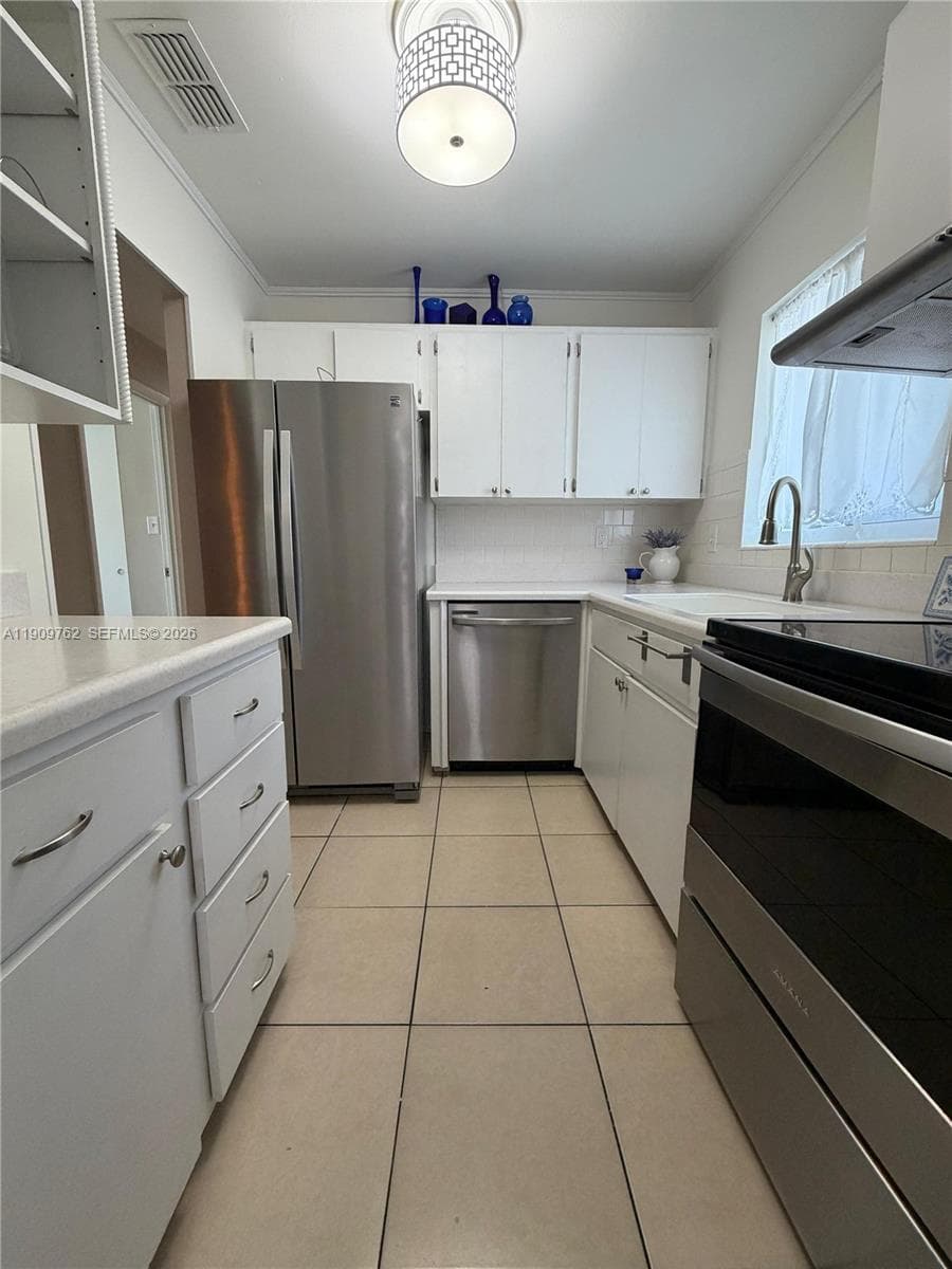 1832 Sunny Drive # D-32, Bradenton, FL 34207