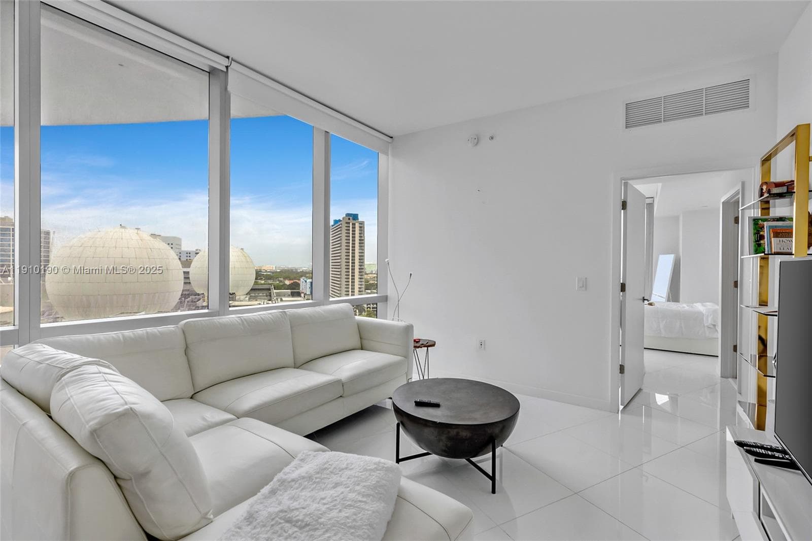 851 NE 1st Ave # 1202, Miami, FL 33132 photo 5