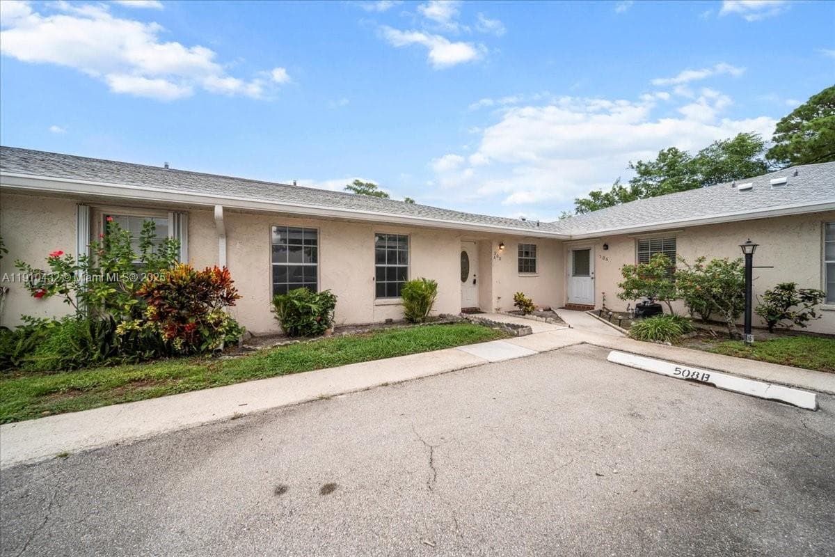 508 Holyoke Ln # A, Lake Worth, FL 33467