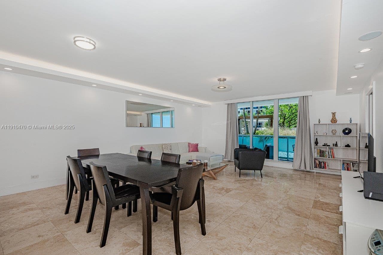 2301 Collins Ave # 310, Miami Beach, FL 33139 photo 2