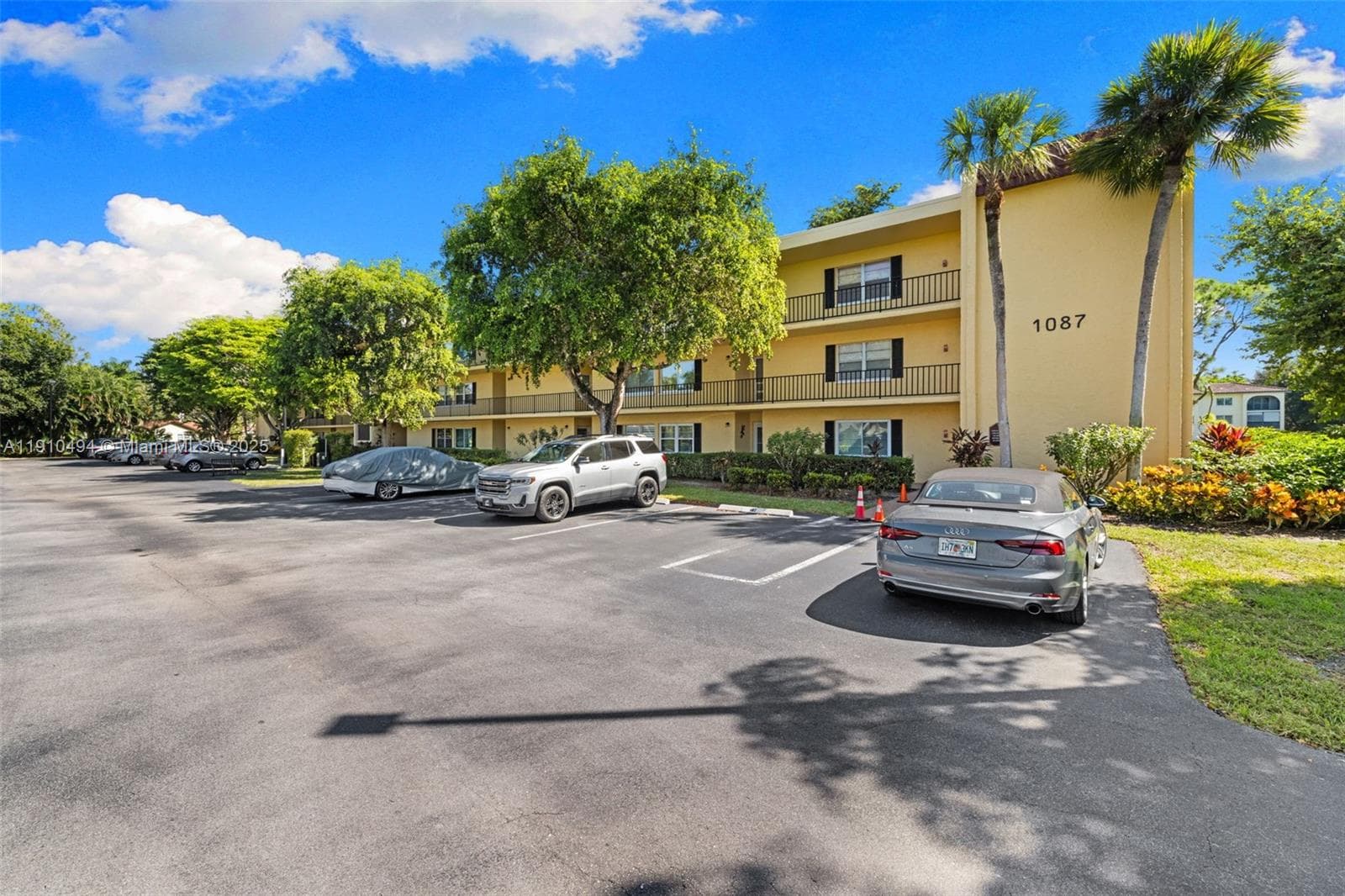 1087 Forest Lakes Drive # 309, Naples, FL 34105 photo 2