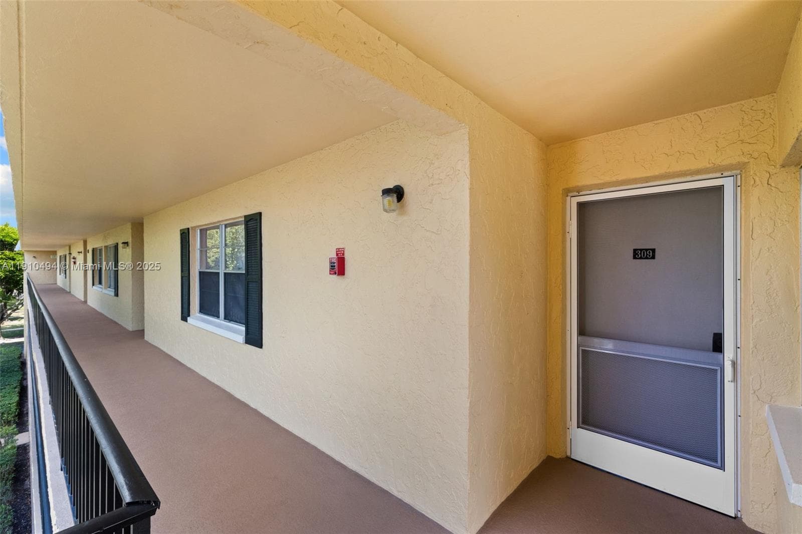 1087 Forest Lakes Drive # 309, Naples, FL 34105 photo 3
