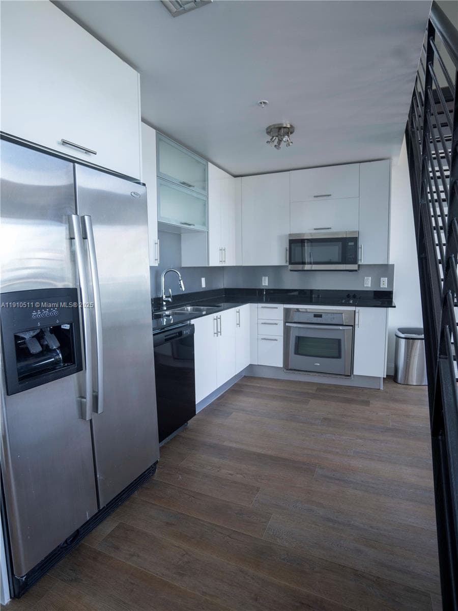 60 SW 13th St # 4805, Miami, FL 33130 photo 5