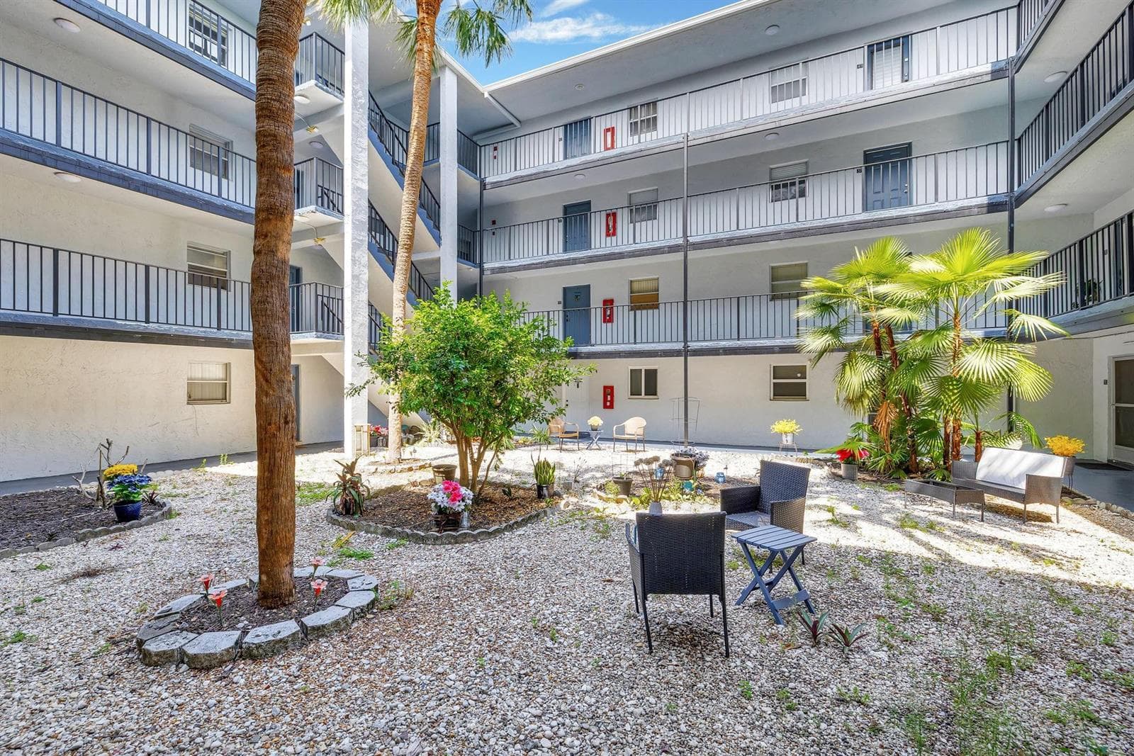 2800 Somerset Drive # 218j, Lauderdale Lakes, FL 33311 photo 2