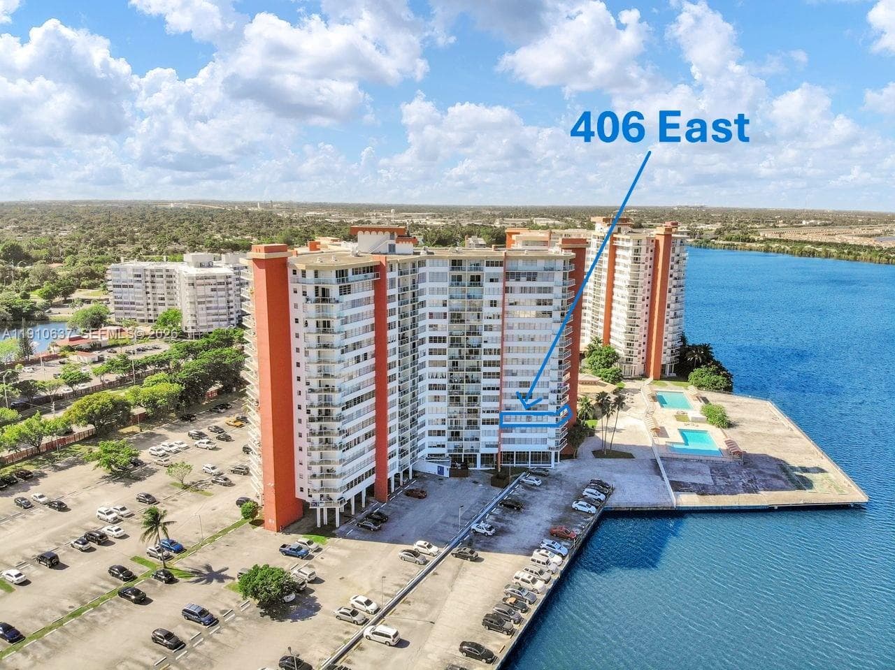 1351 NE Miami Gardens Dr # 406E, Miami, FL 33179 photo 3