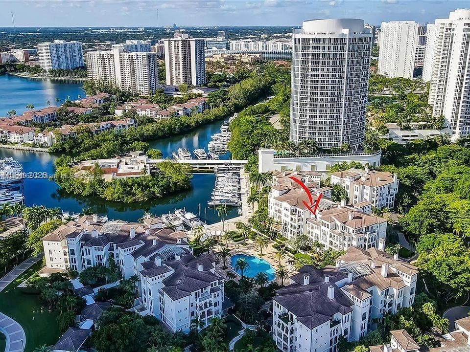 3900 Island Blvd # B-303, Aventura, FL 33160