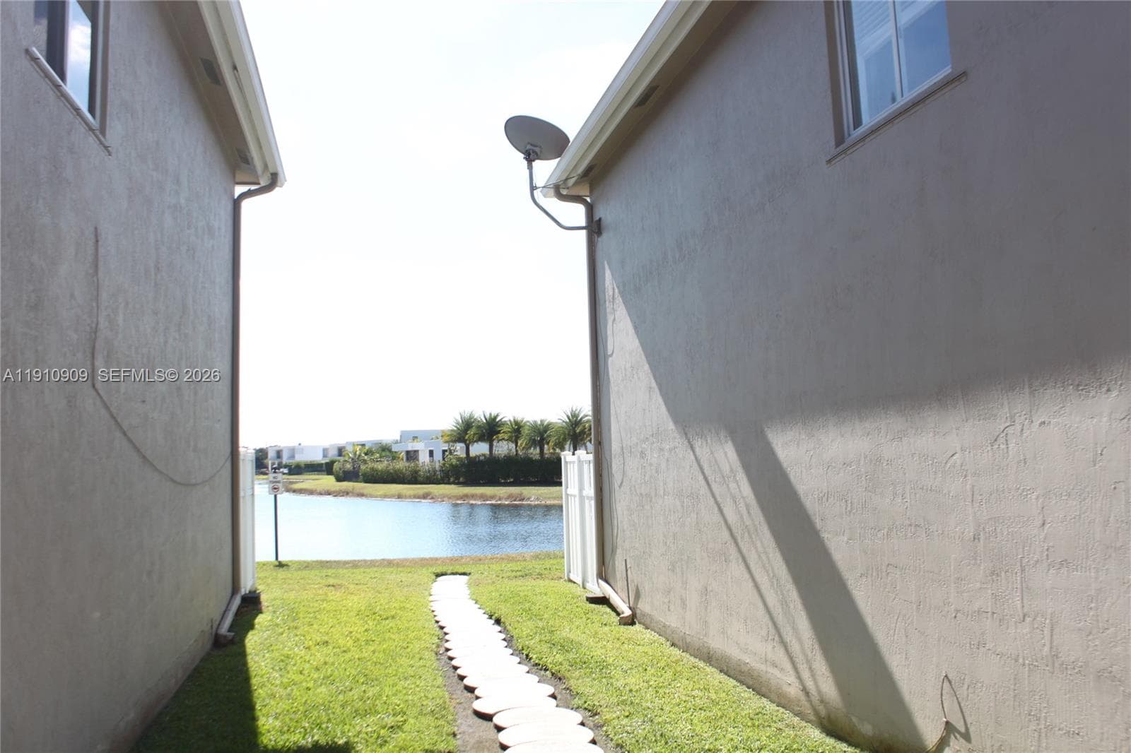180 Riviera Cir # 30-5, Weston, FL 33326 photo 4