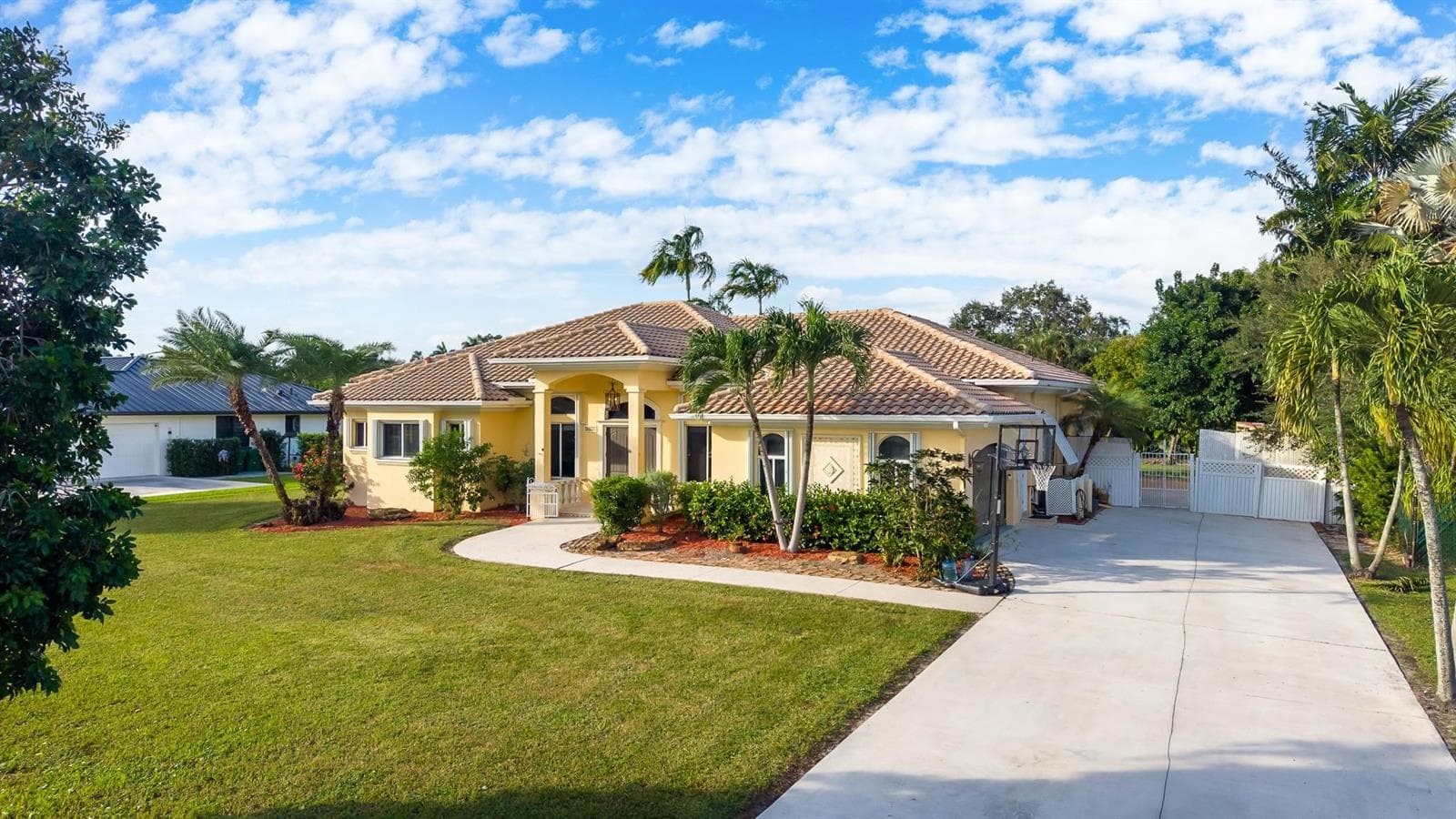 5973 SW 54th Court, Davie, FL 33314 photo 2