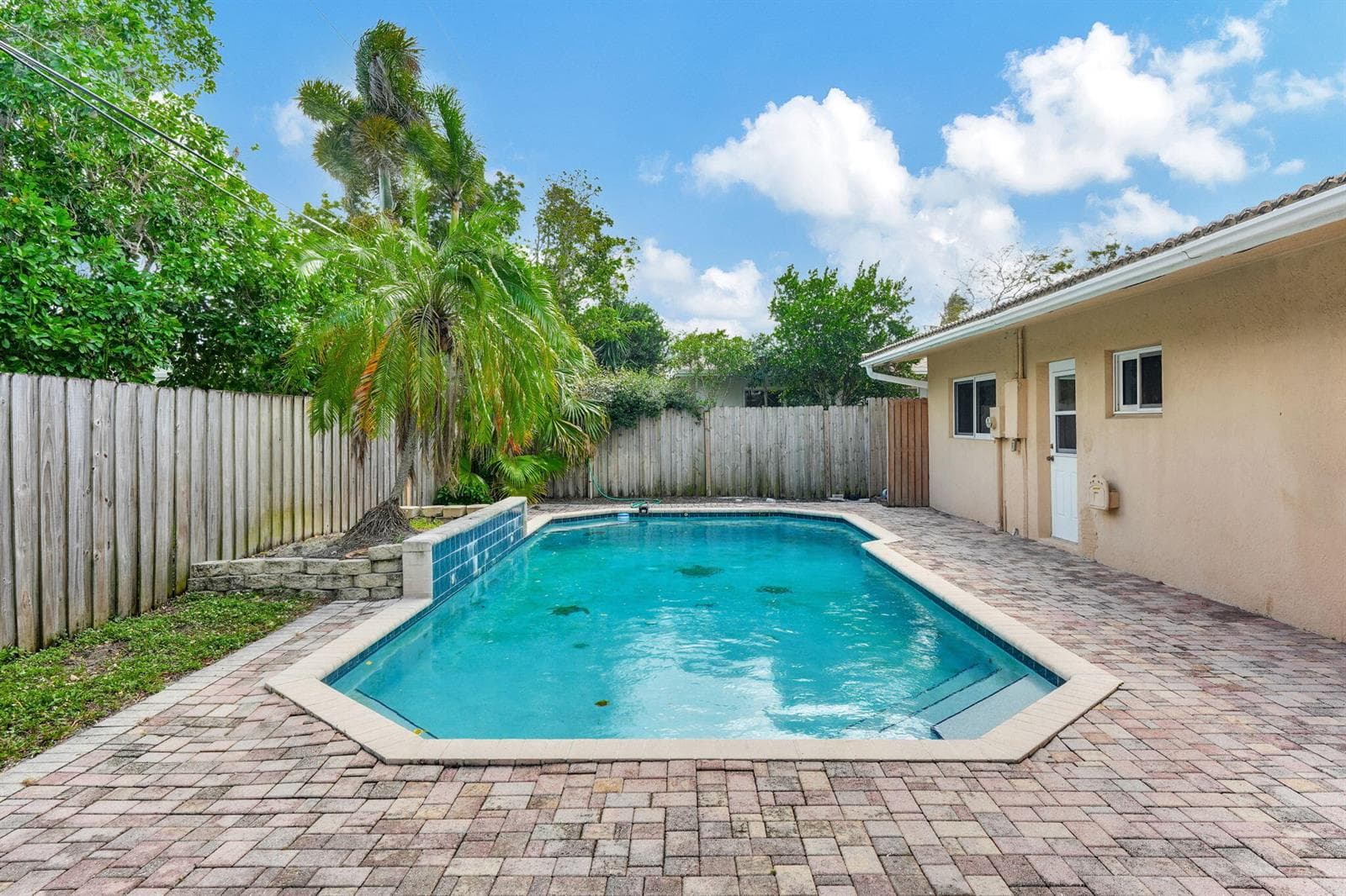 1300 NE 26th Avenue NE, Pompano Beach, FL 33062 photo 2