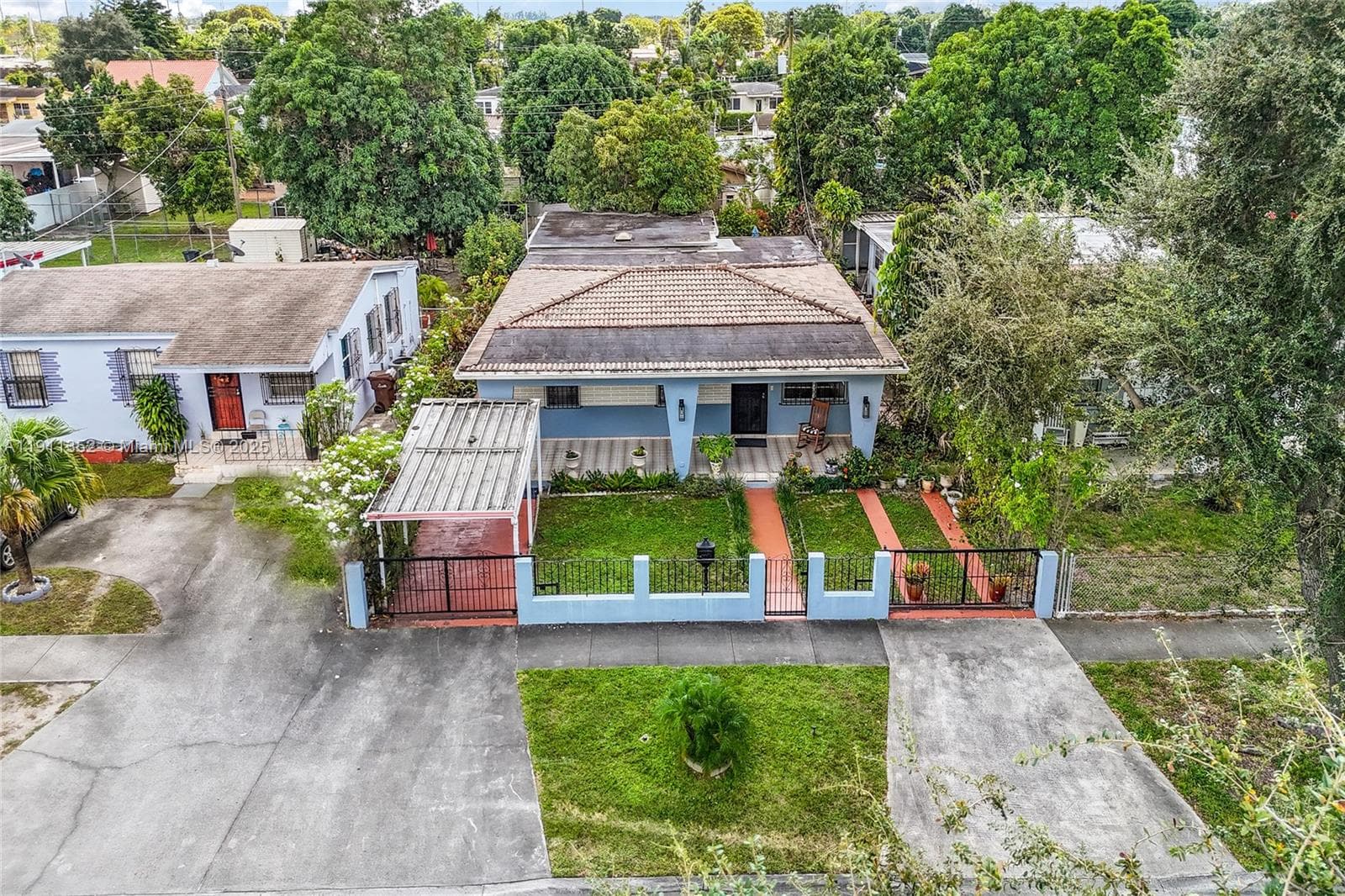 682 W 37th St, Hialeah, FL 33012 photo 3