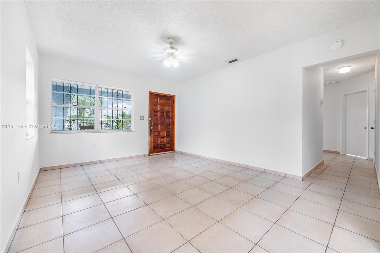 682 W 37th St, Hialeah, FL 33012 photo 5
