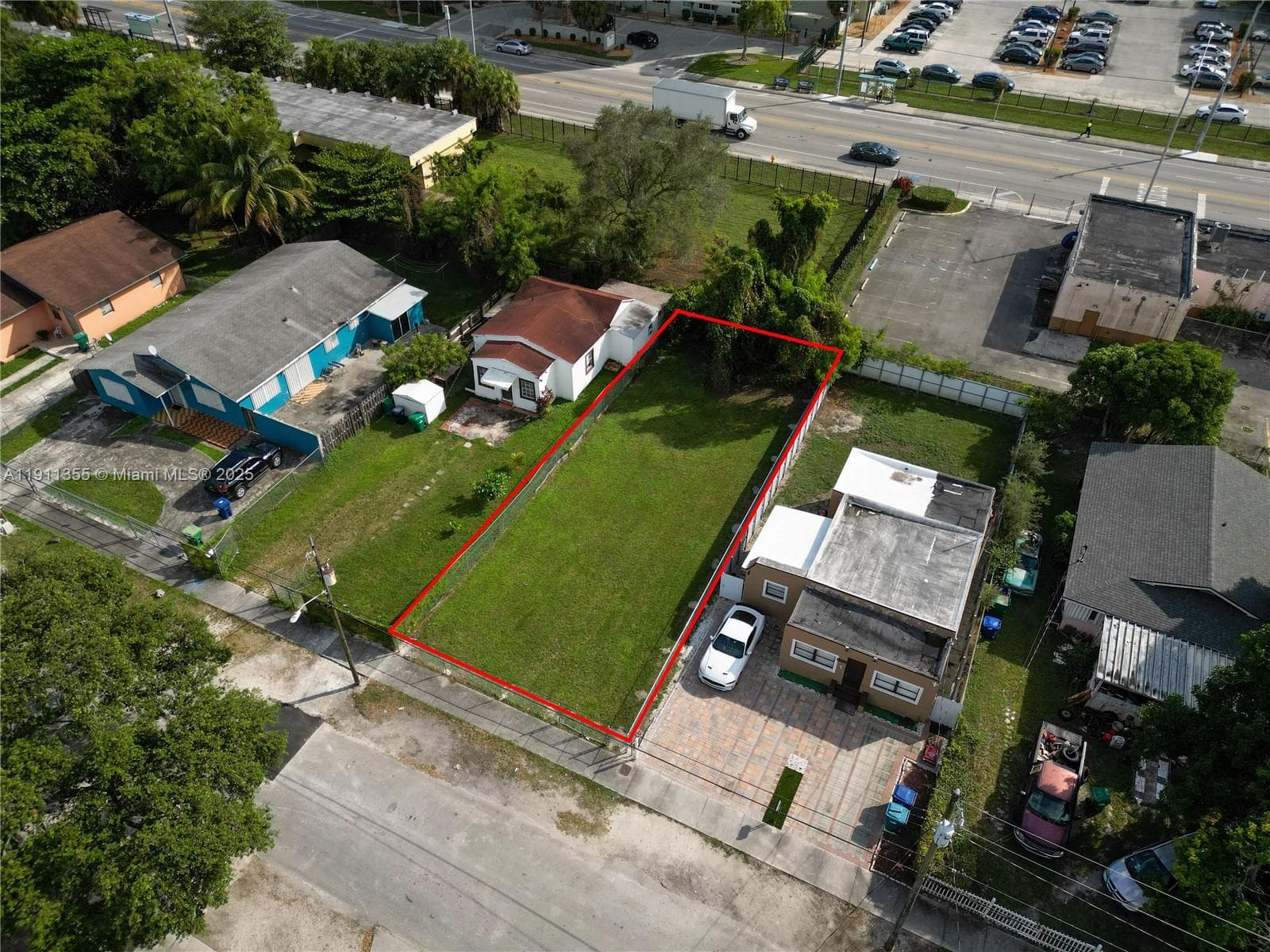 2368 NW 55th St, Miami, FL 33142 photo 4