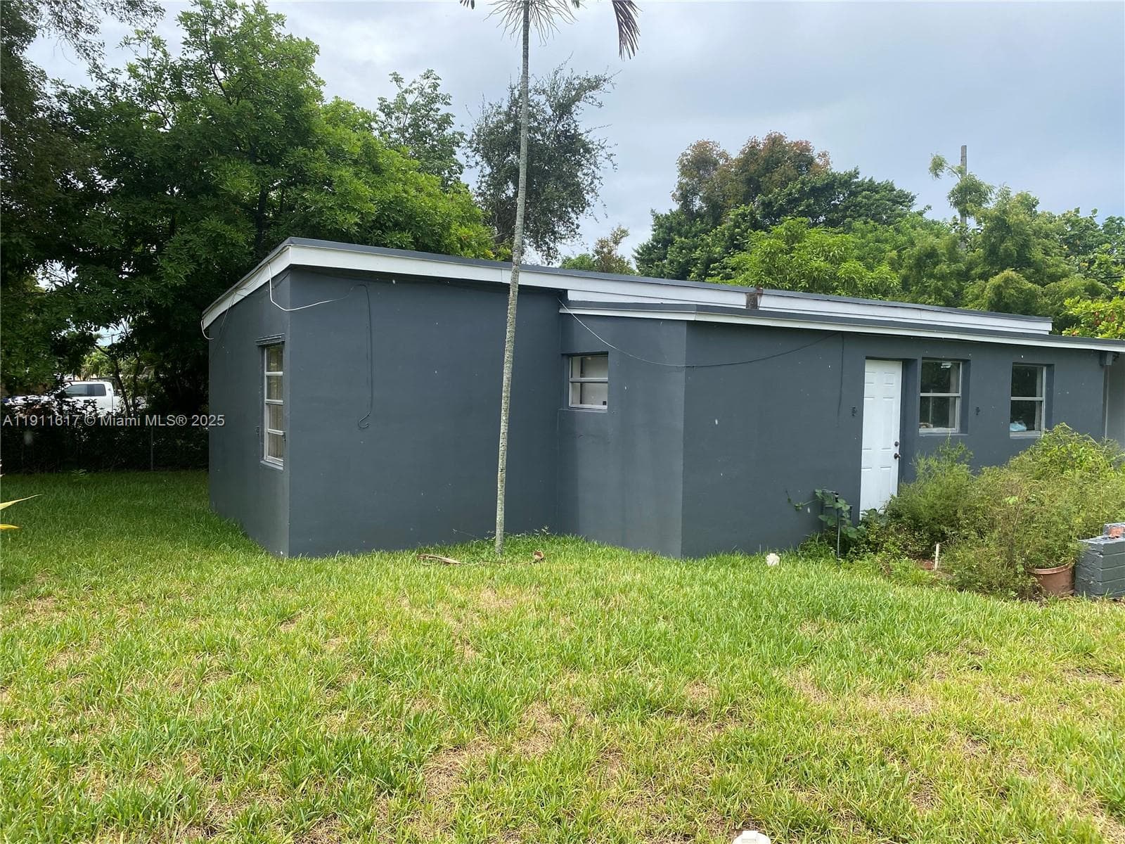 1500 NW 11th Ct, Fort Lauderdale, FL 33311 photo 3