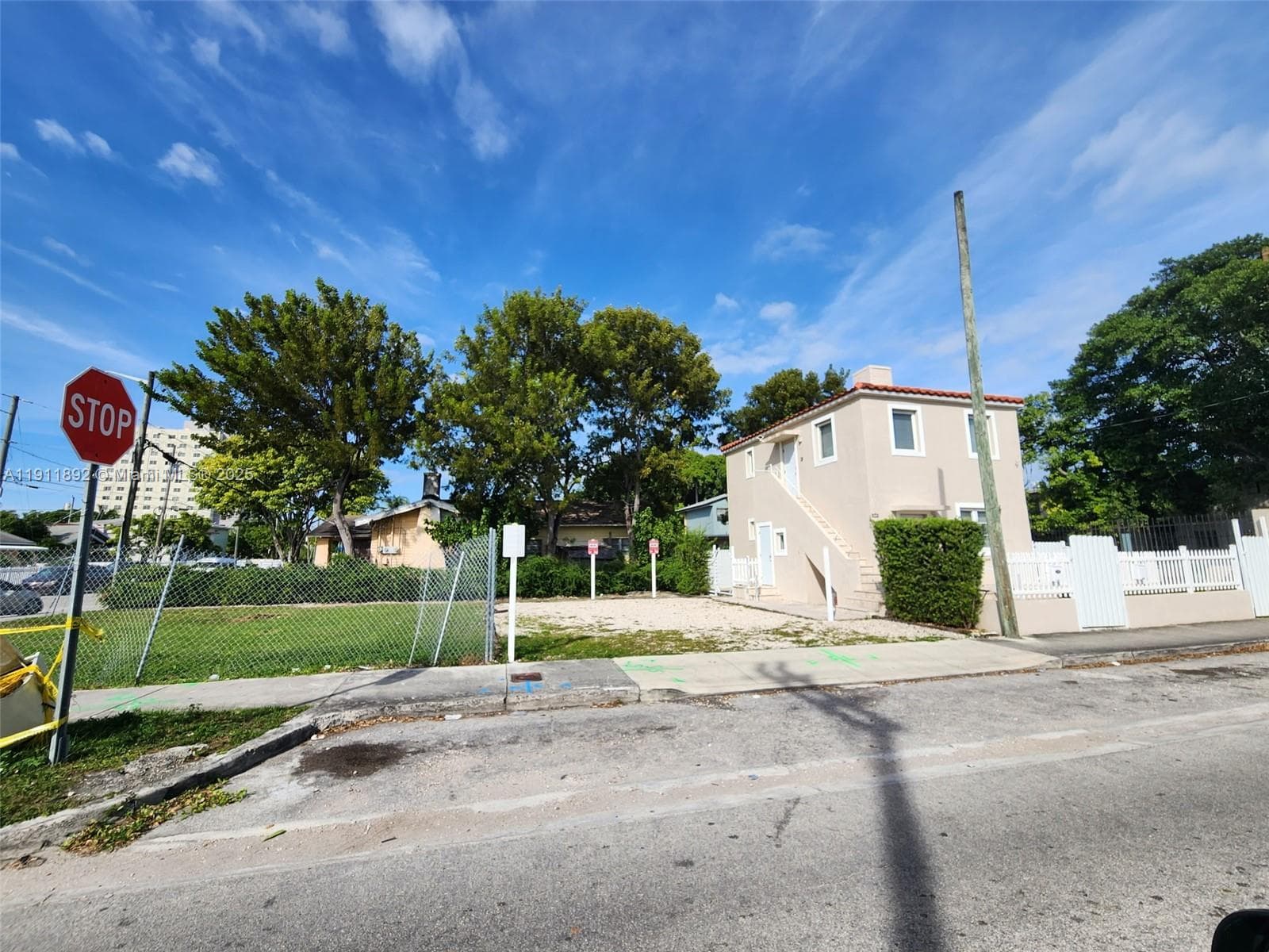 243 SW 10th Ave, Miami, FL 33130 photo 2