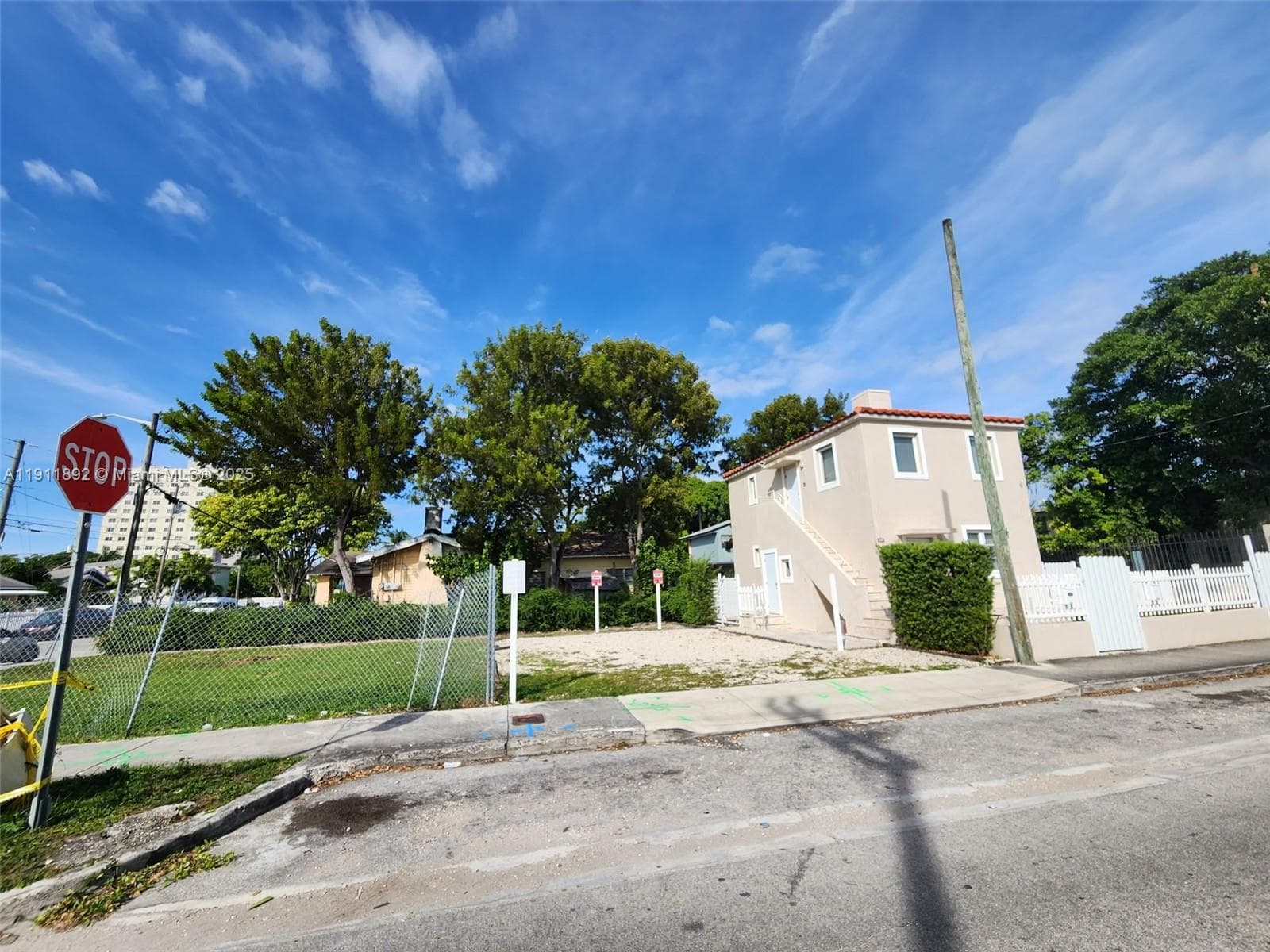 243 SW 10th Ave, Miami, FL 33130 photo 3