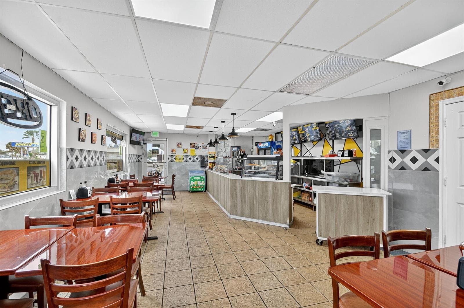 1541 W Blue Heron Boulevard, Riviera Beach, FL 33404
