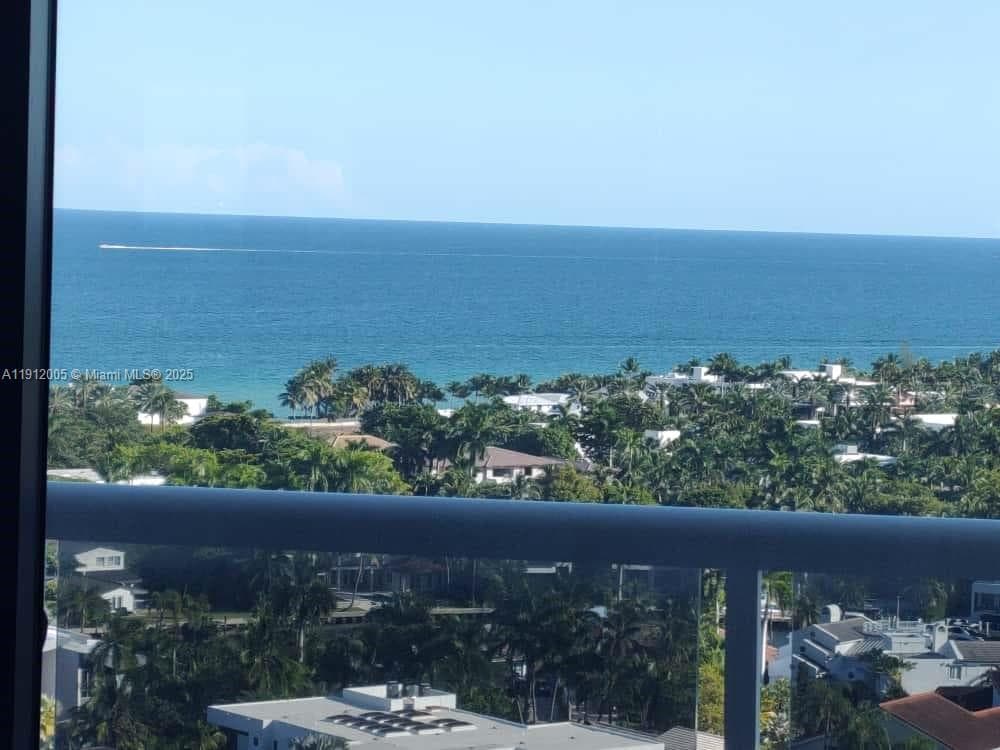 20515 E Country Club Dr # 2047, Aventura, FL 33180 photo 2