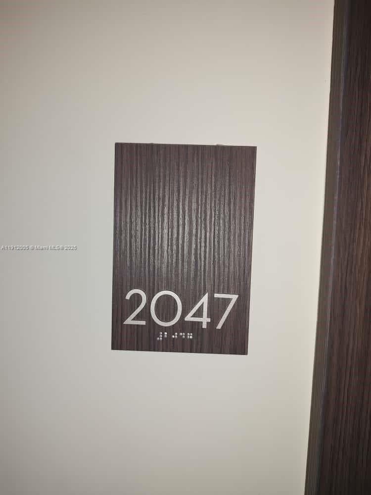 20515 E Country Club Dr # 2047, Aventura, FL 33180 photo 3