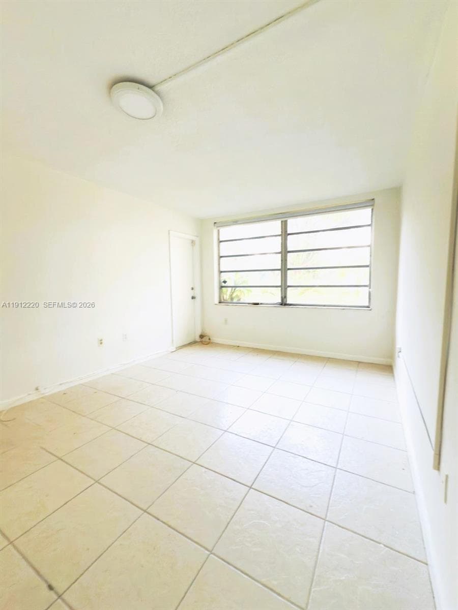 1301 NE 191st St # F110, Miami, FL 33179 photo 3