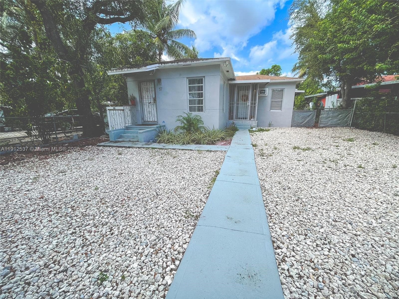 55 NW 69th St # E, Miami, FL 33150