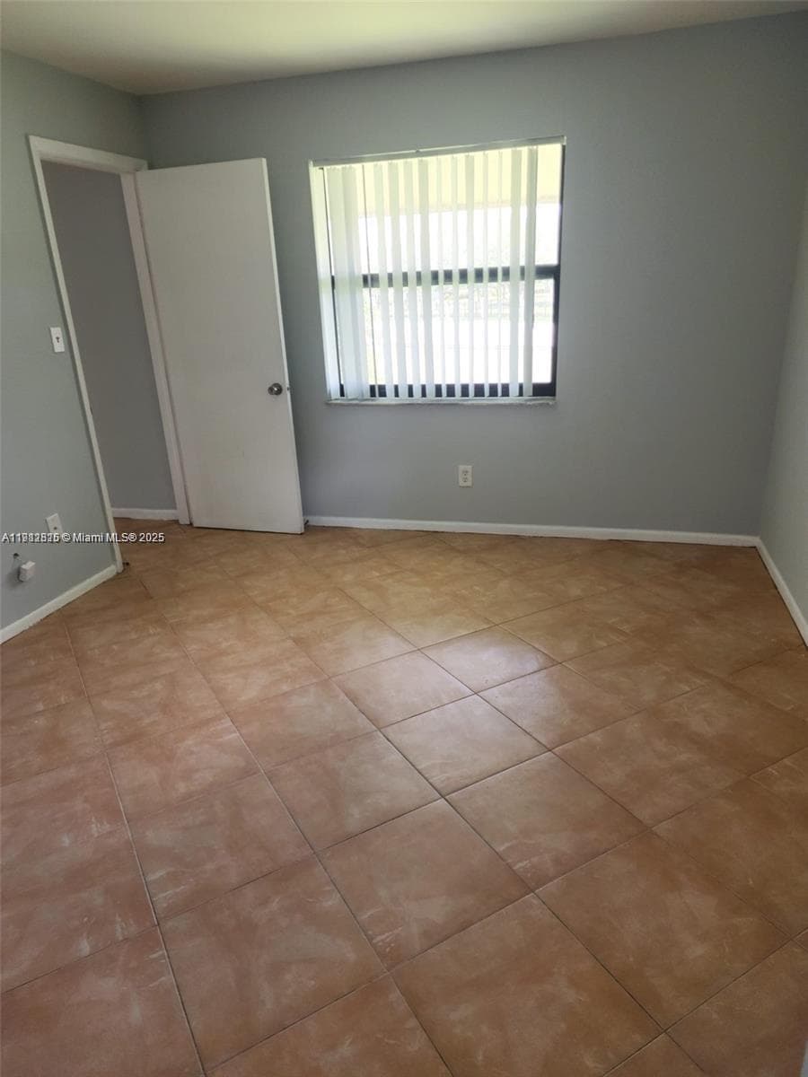 6061 Shakerwood Cir # 208, Tamarac, FL 33319 photo 3