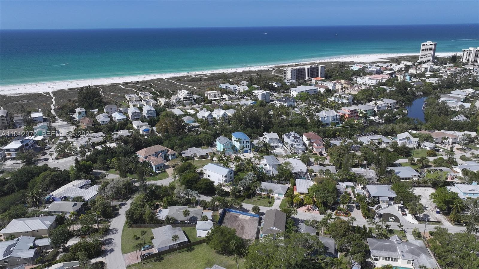 5375 CALLE FLORIDA, Sarasota, FL 34242 photo 2