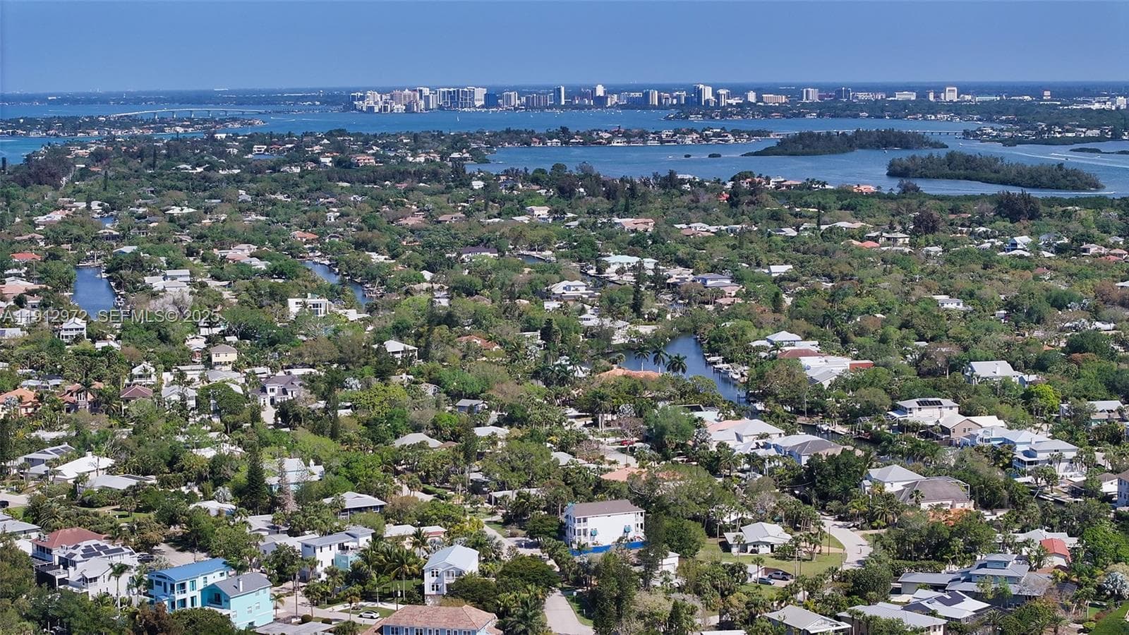 5375 CALLE FLORIDA, Sarasota, FL 34242 photo 5