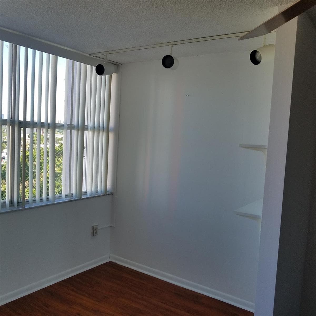 1300 NE Miami Gardens Drive # 810e, Miami, FL 33179 photo 3