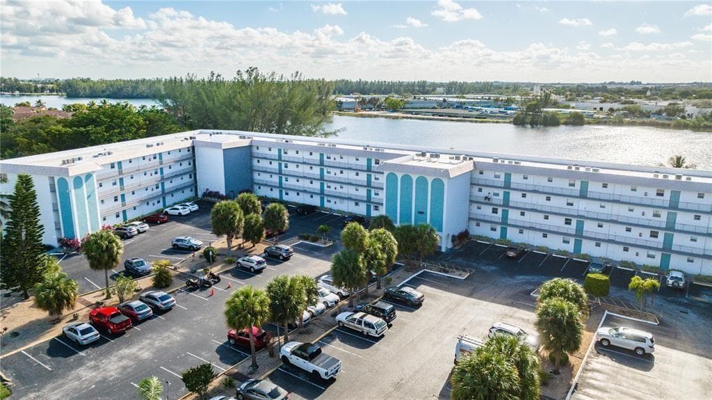4311 Crystal Lake Drive # 421, Pompano Beach, FL 33064 photo 5