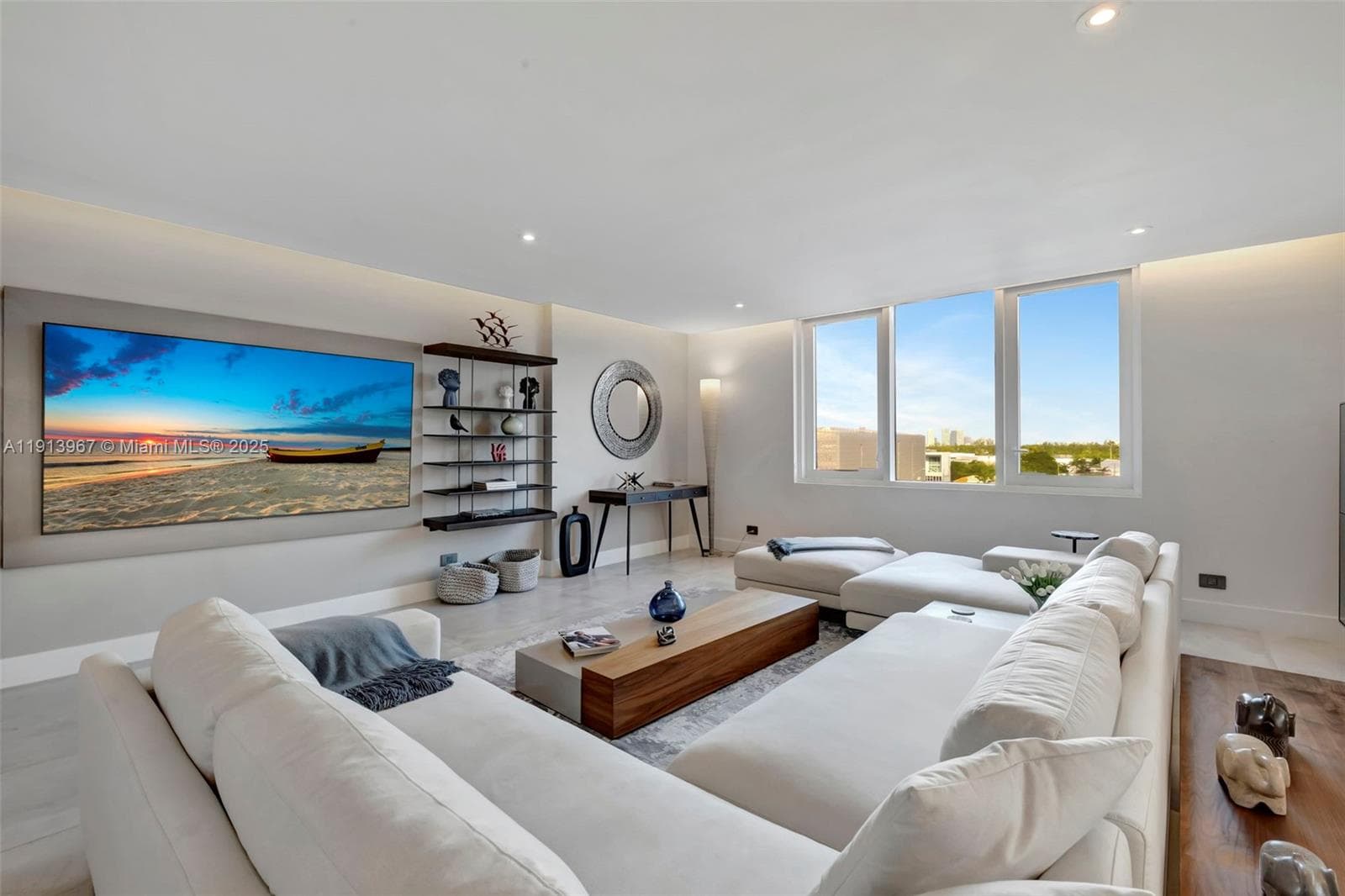 2301 Collins Ave # 634, Miami Beach, FL 33139