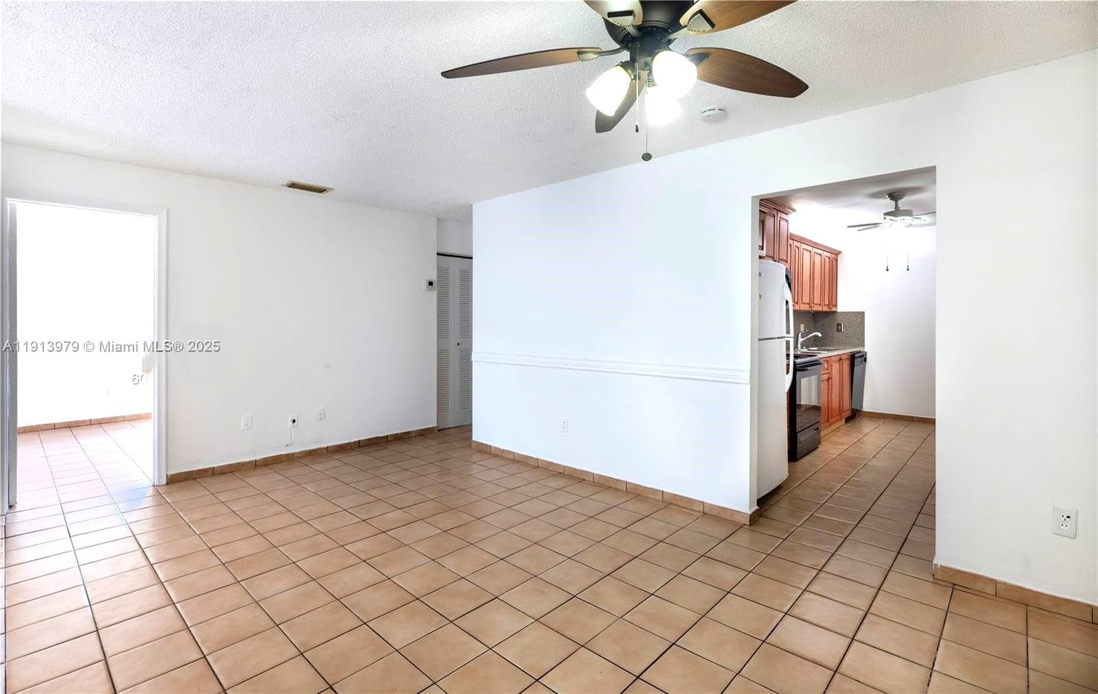 11570 SW 5th St, Sweetwater, FL 33174 photo 3