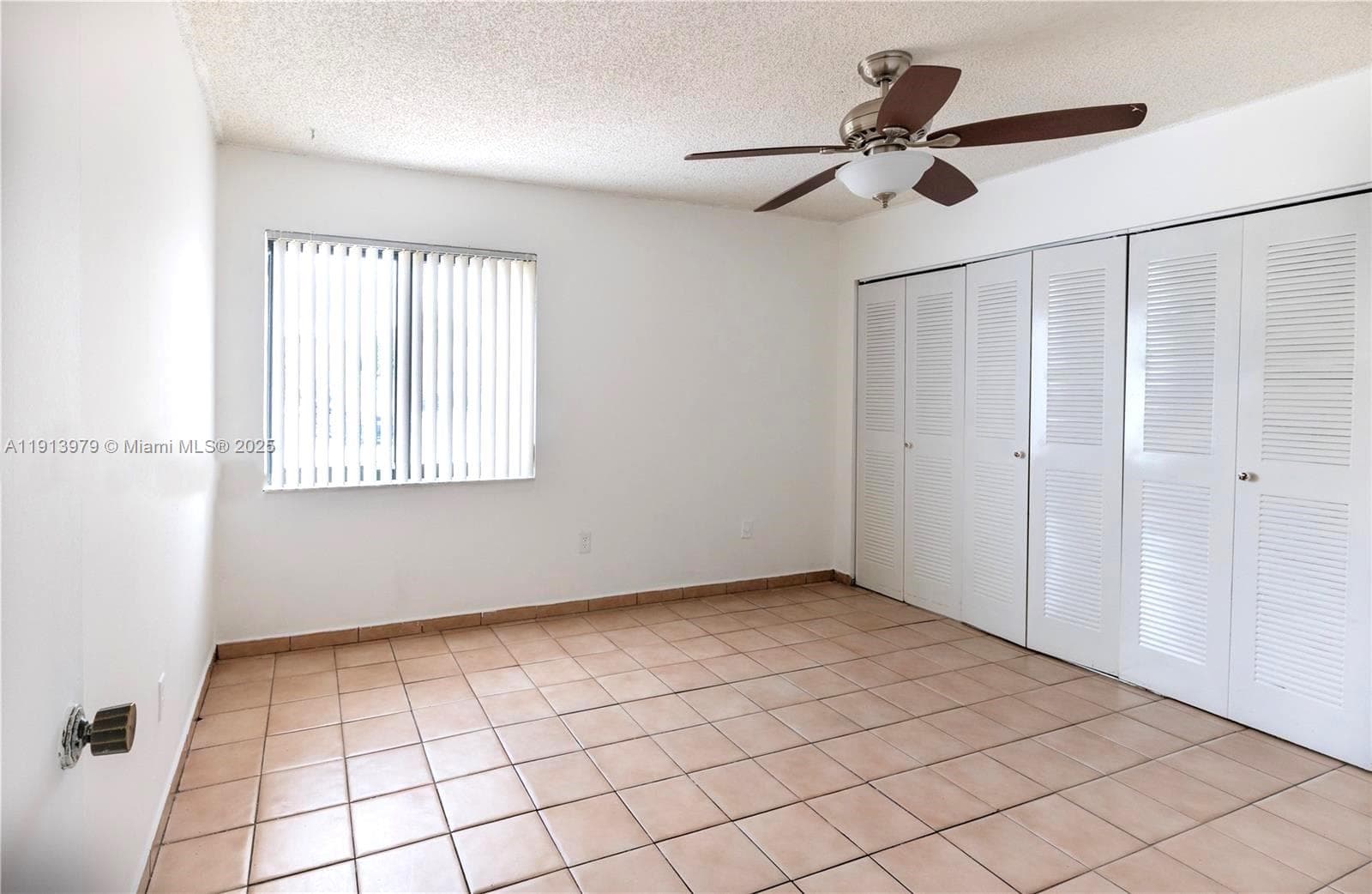 11570 SW 5th St, Sweetwater, FL 33174 photo 5