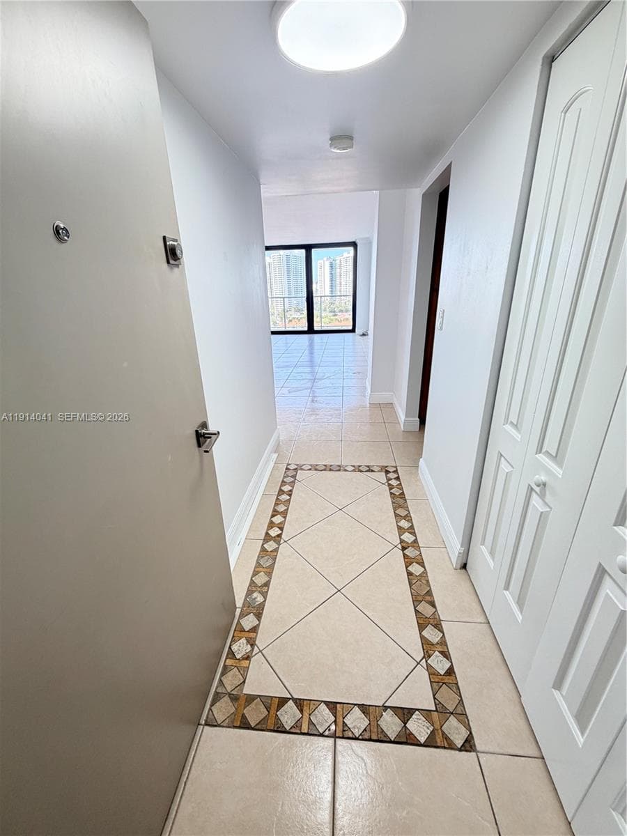 3701 N Country Club Dr # 1901, Aventura, FL 33180 photo 3