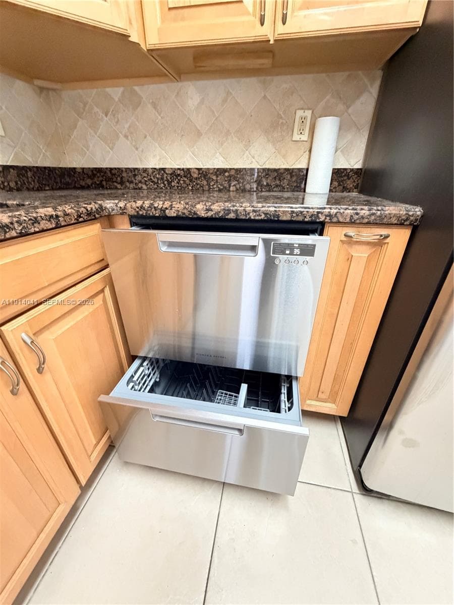 3701 N Country Club Dr # 1901, Aventura, FL 33180 photo 5