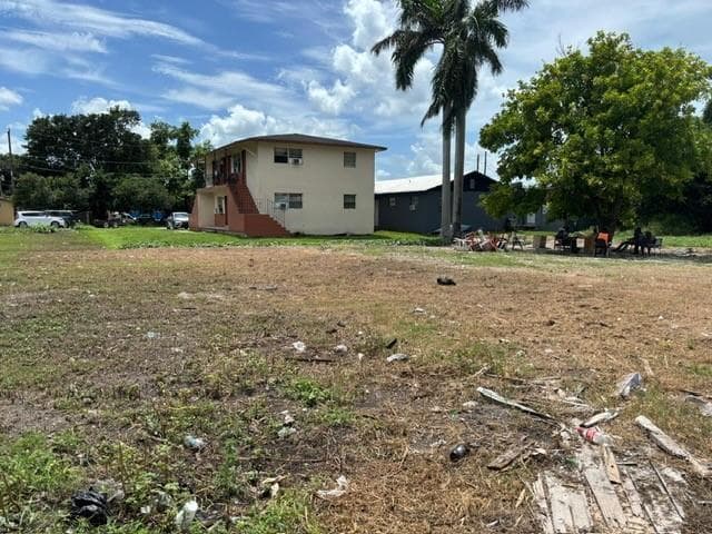 724 SW Avenue B Avenue, Belle Glade, FL 33430 photo 5