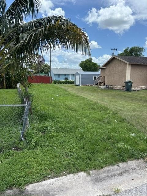 525 SW 9th Street, Belle Glade, FL 33430 photo 3