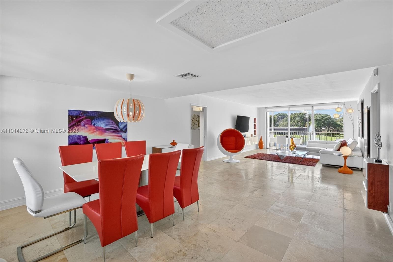 3611 Oaks Clubhouse Dr # 202, Pompano Beach, FL 33069 photo 2