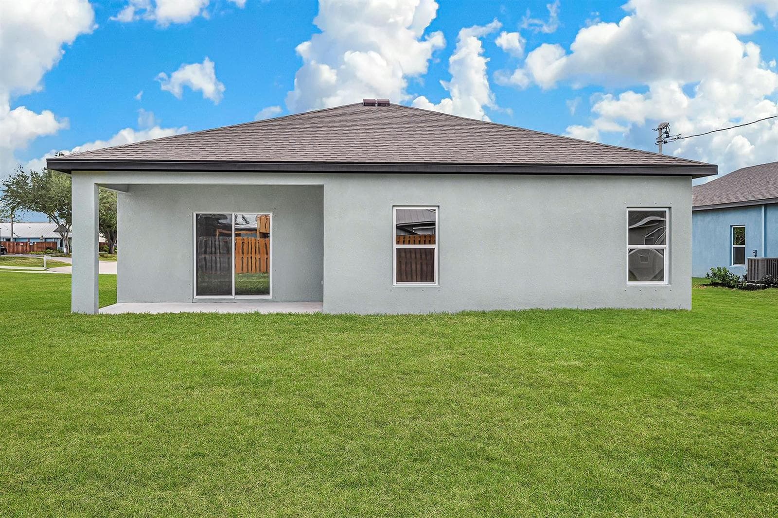8025 100th Court, Vero Beach, FL 32967 photo 3