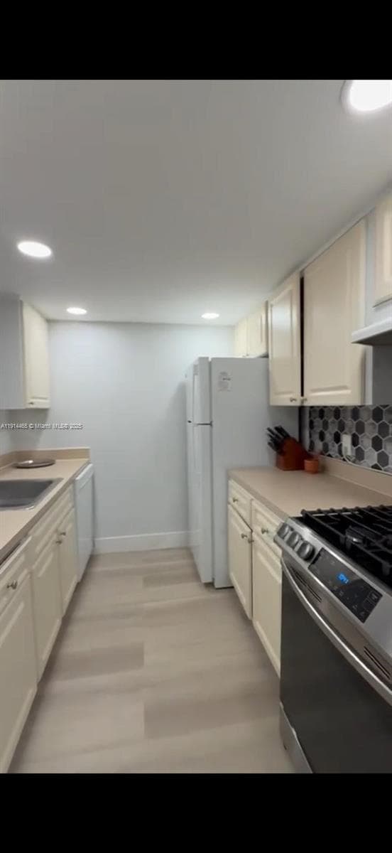 17901 NW 68 Ave # T-205, Hialeah, FL 33015 photo 2